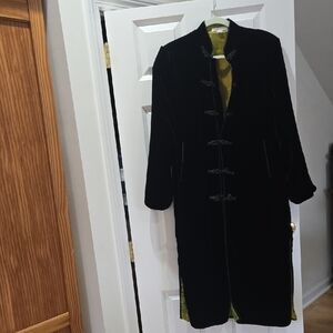 Chic Black Velvet Women's Trench Coat